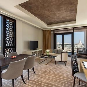 One-Bedroom King Suite