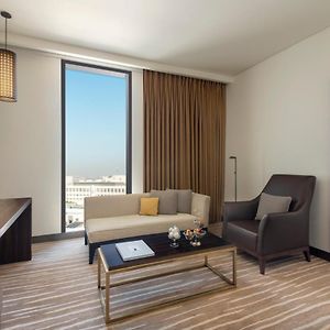 Deluxe One-Bedroom King Suite